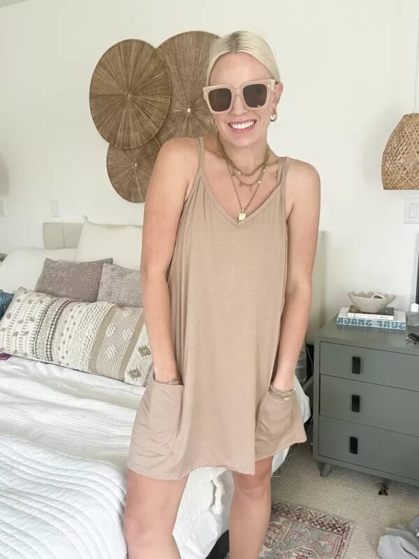 Kleid mit eingebauten Shorts - Image 7